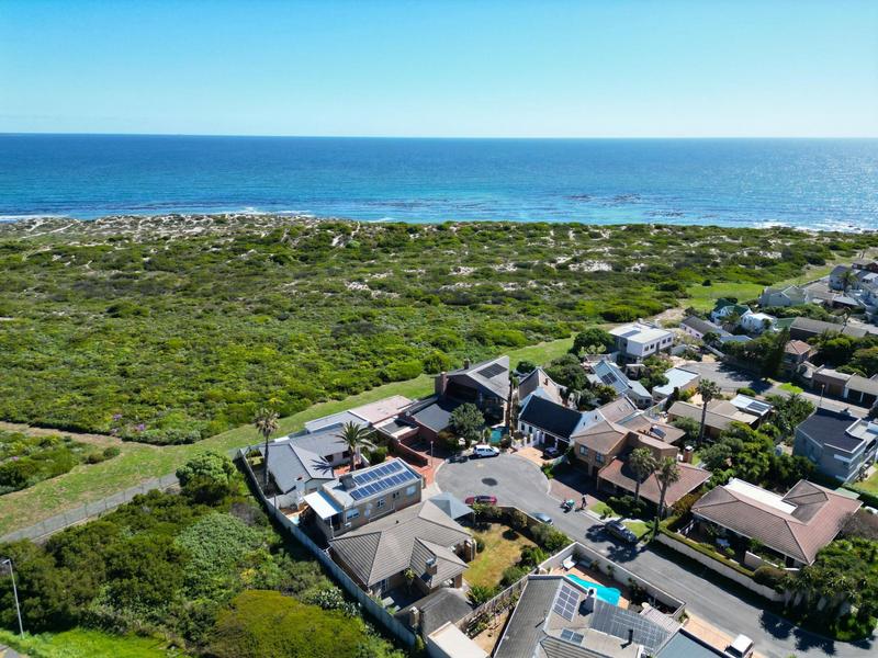 6 Bedroom Property for Sale in Melkbosstrand Western Cape